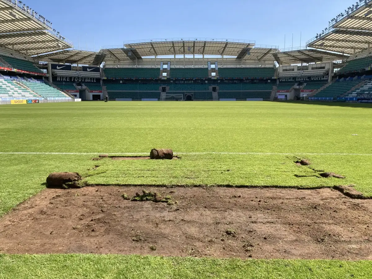 Muru vahetus A. Le Coq Arena väravavahi kastis